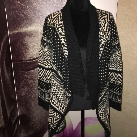 Cardigan - Picture 2 of 3